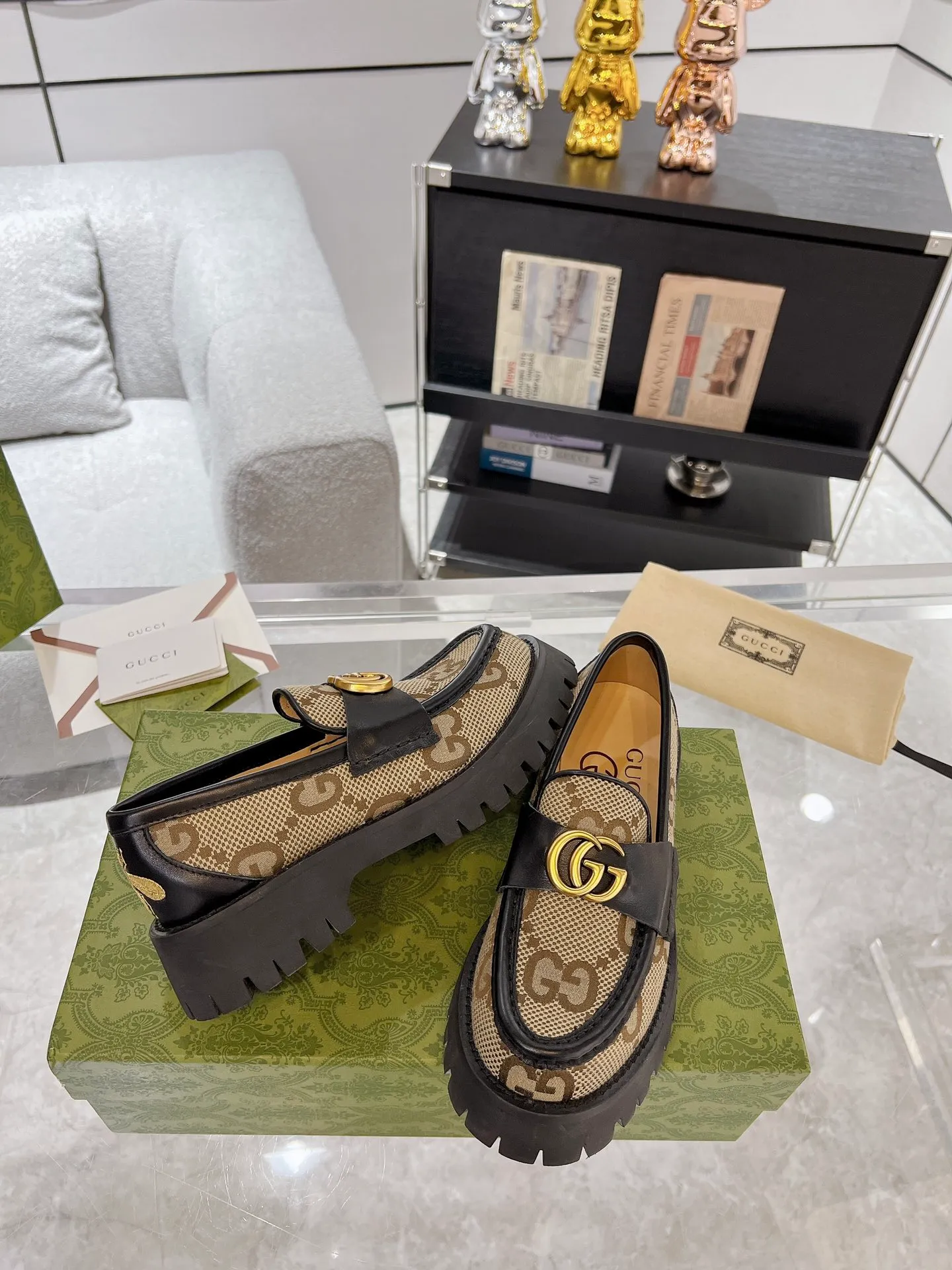 👟👟Ex-factory price 560👟👟 Male +10 Gucci Gucci 2023 early spring new product! The original version is developed into a higher version. Both men and women have open edge beads to ensure consistent quality. Size: 35-41# for women and 39-45# for men.